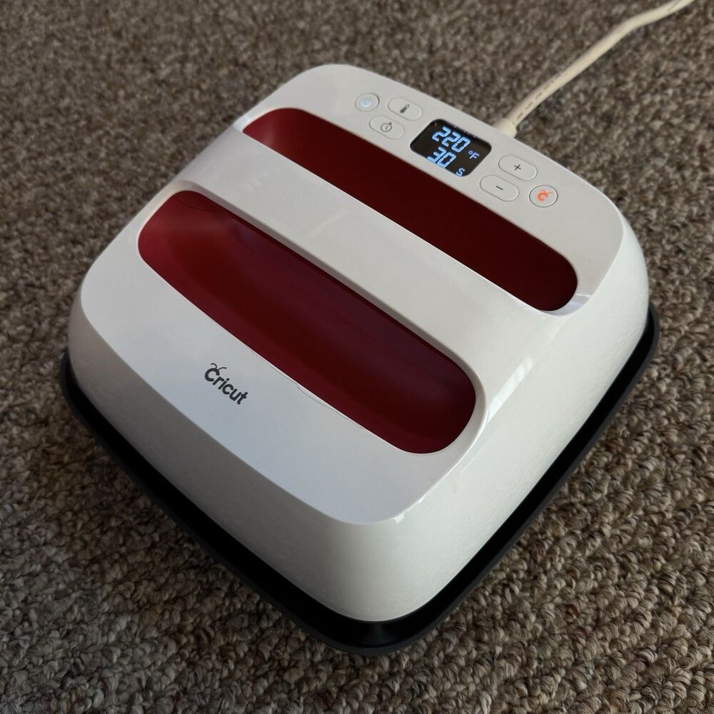 Cricut EasyPress® SE - 9 in x 9 in, Raspberry, up to 400°F